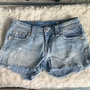 Womens miss me jean shorts size 28